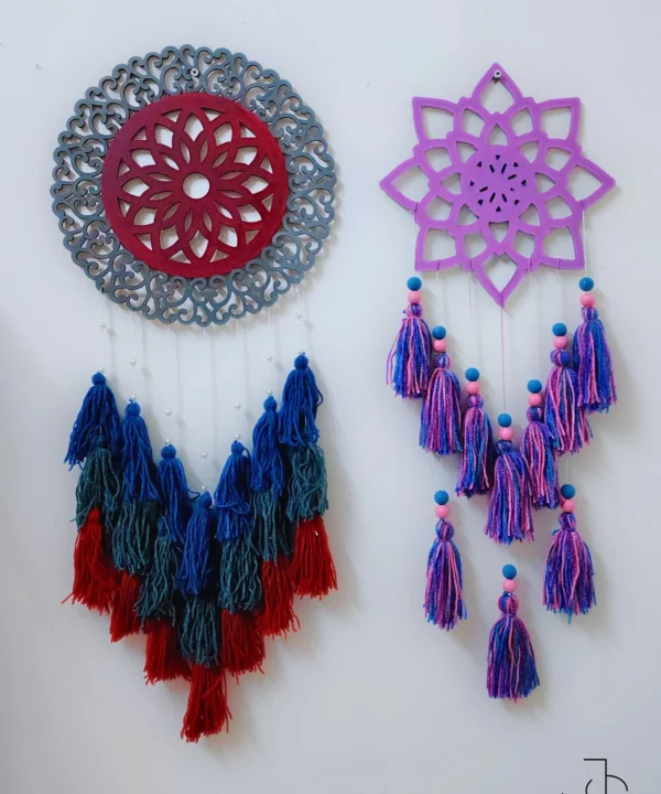 TASSEL DREAM - Dreamcatcher with hanging tassels and flowers for Home décor