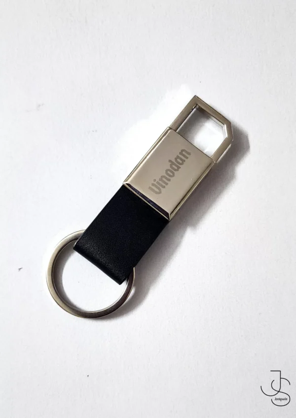 Customised leather keychain with engraving