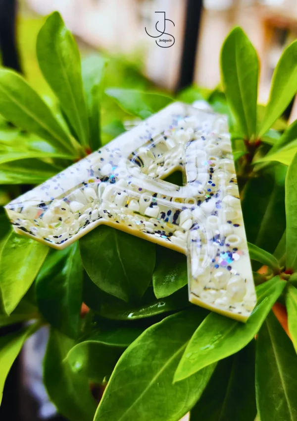 BEADO-RESIKEYS - Resin Initial Keychains with Beads