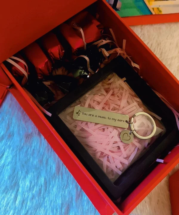 5 Senses Hamper for Couples - Personalised Gift for your loved ones on Birthdays, anniversary and special days
