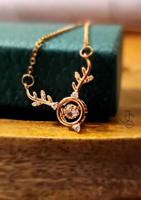 MISS REINDEERS - Rose Gold statement necklace