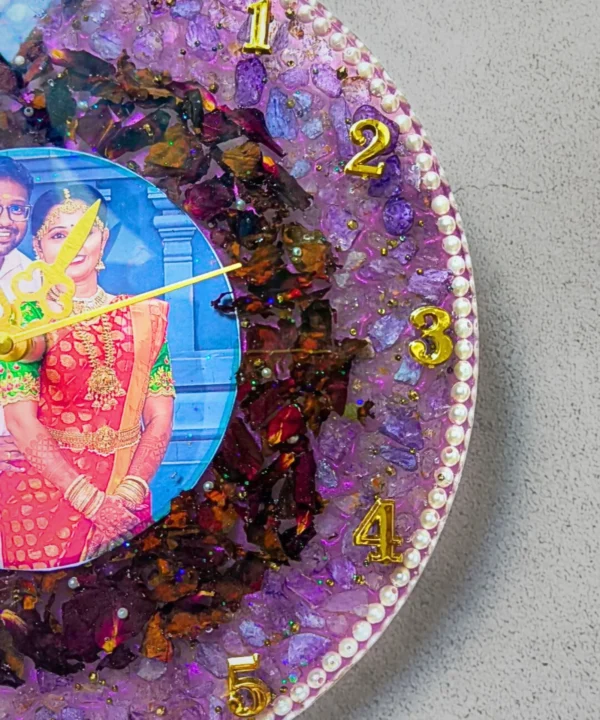 FLOROCLOCKS - 10" Resin clocks with preserved flowers - Customized Gift for couples for anniversaries, birthday and wedding