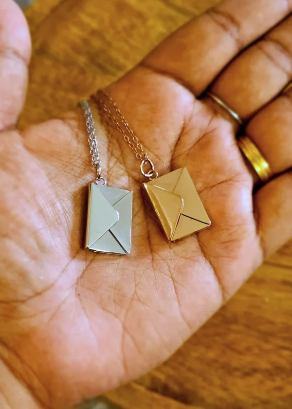 ENDEARING ENVELOPE NECKLACE - Personalised gift for your loved ones